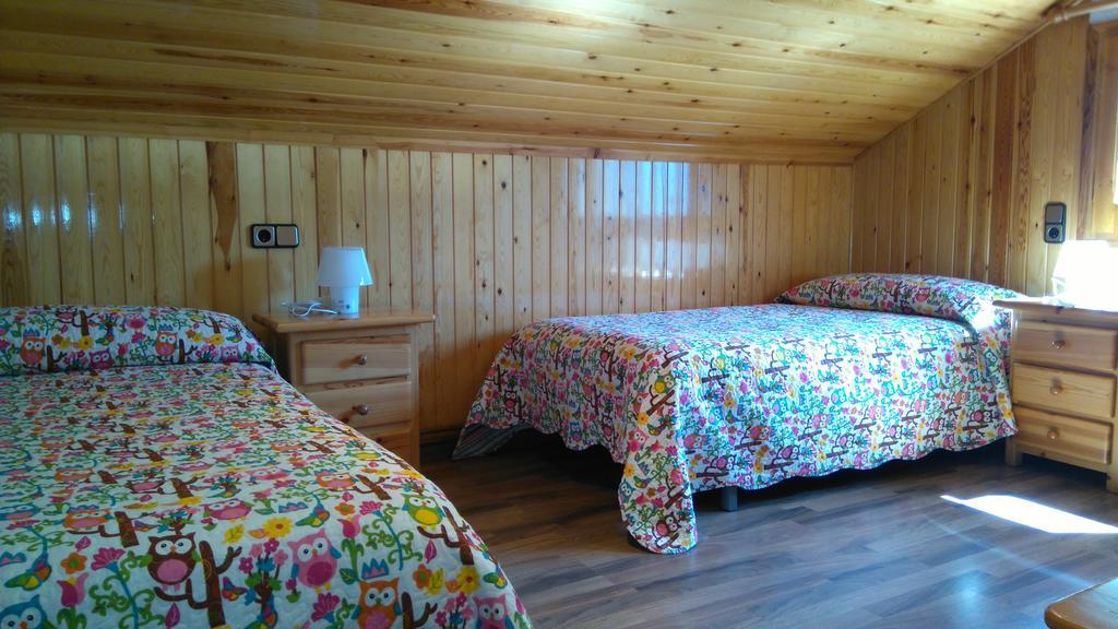 Apartaments Pont Romanic Espot Bagian luar foto